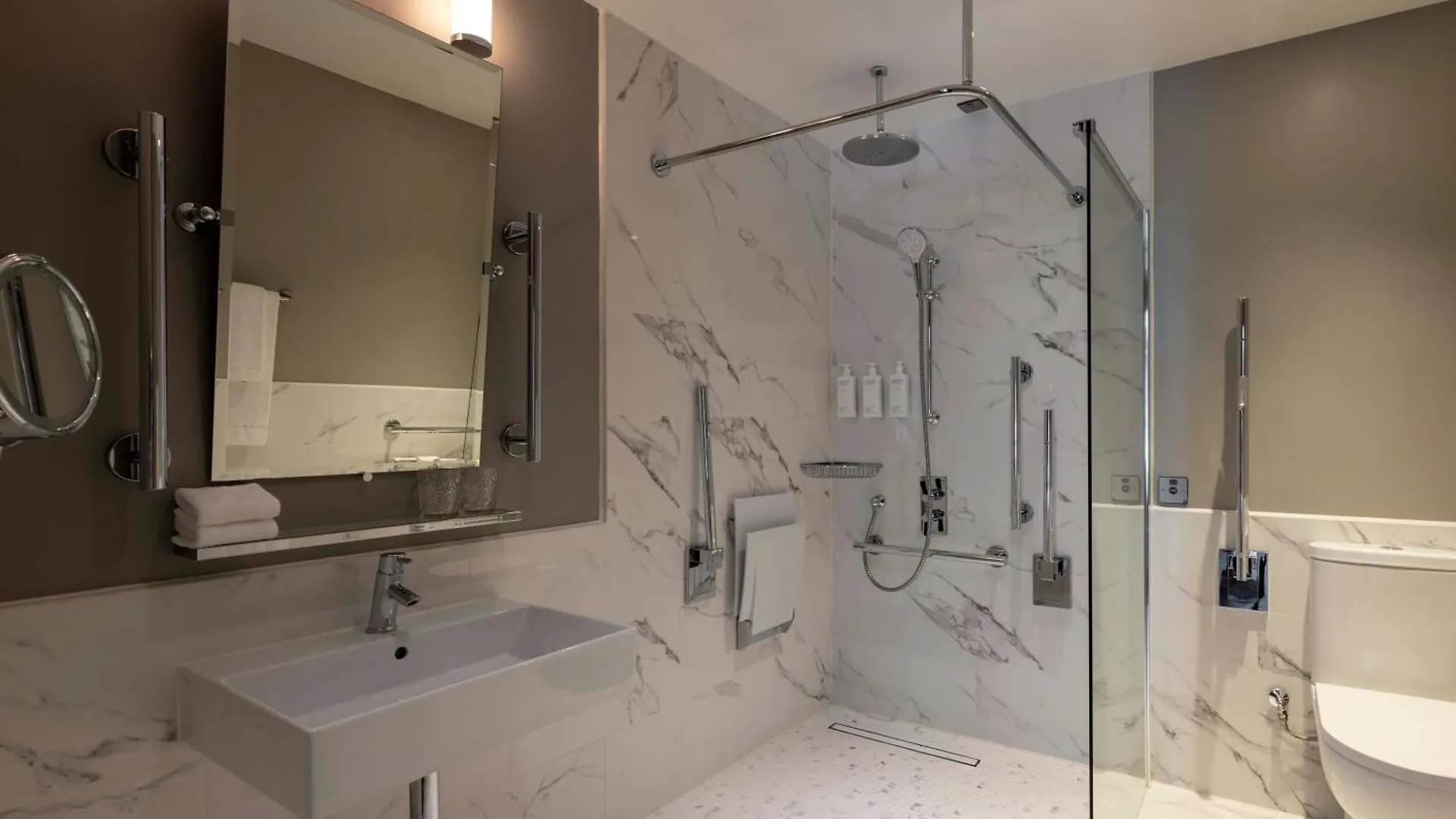 Virgin Hotels London - Shoreditch 5*,